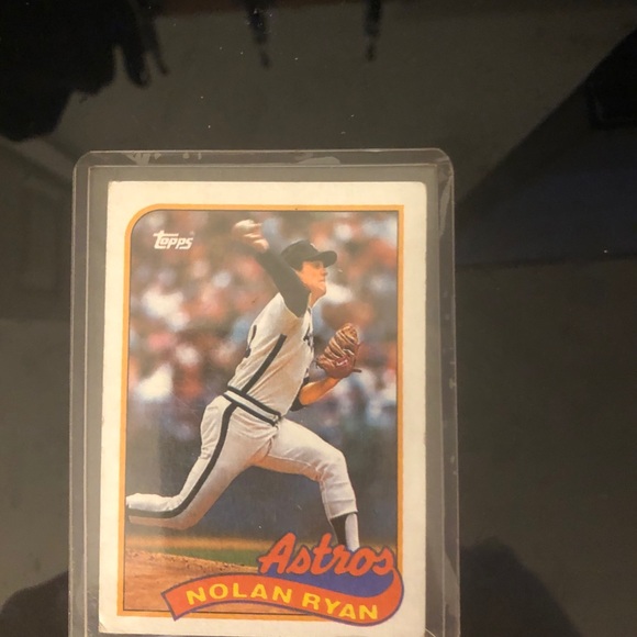 Excellent condition non graded Nolan Ryan Card!! - Picture 3 of 4